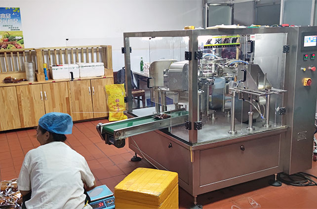 給袋式辣椒醬包裝機-自動化辣椒醬包裝機生產線