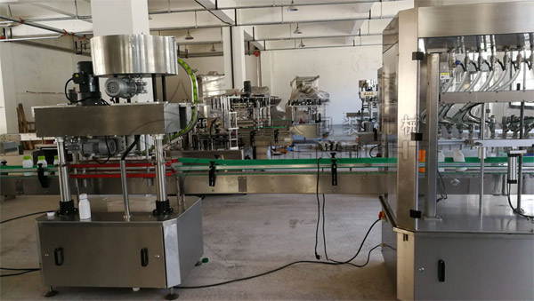 星火辣椒醬灌裝機(jī)廠房實(shí)拍圖